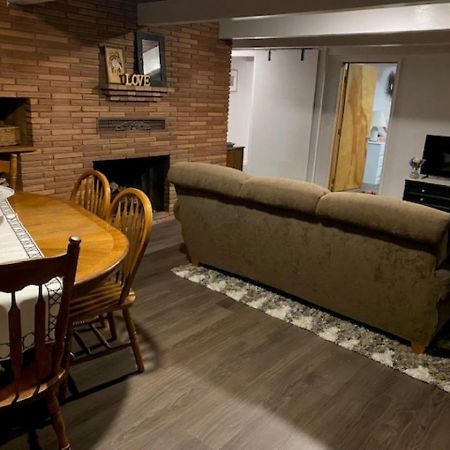 Spacious Lower Level Living All For You! 科瓦利斯 外观 照片
