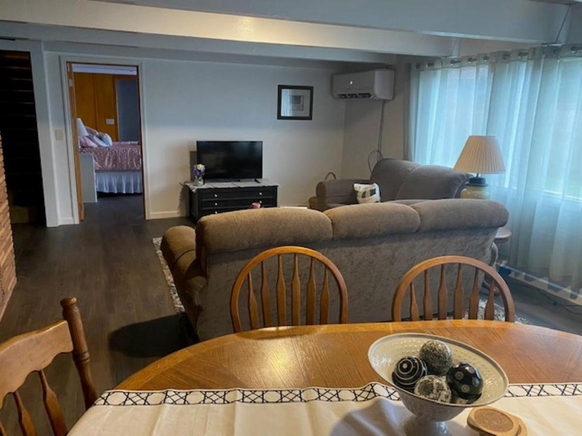 Spacious Lower Level Living All For You! 科瓦利斯 外观 照片