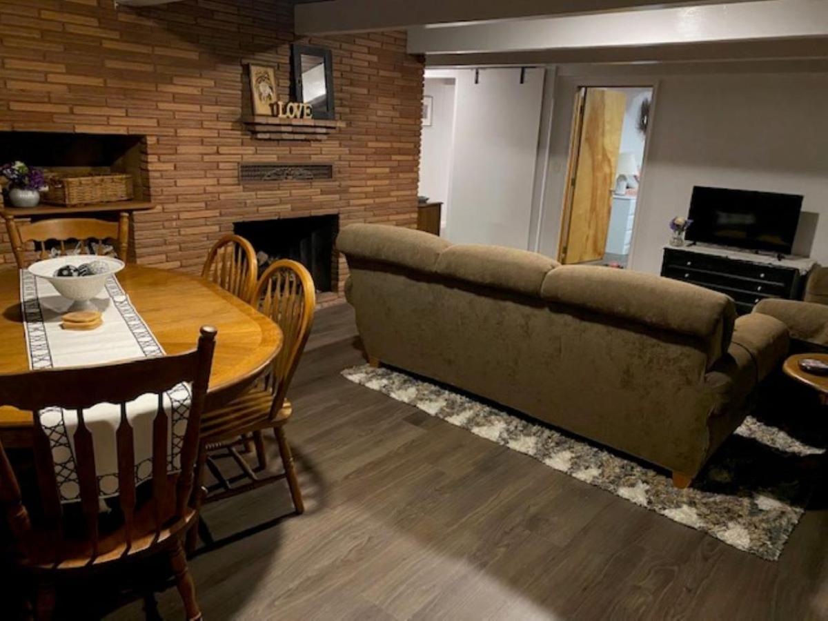 Spacious Lower Level Living All For You! 科瓦利斯 外观 照片