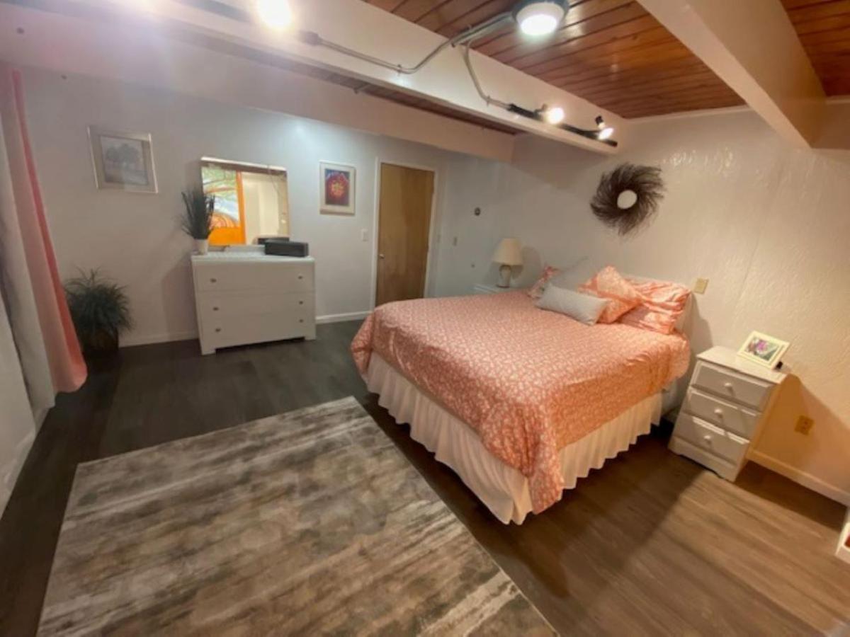 Spacious Lower Level Living All For You! 科瓦利斯 外观 照片
