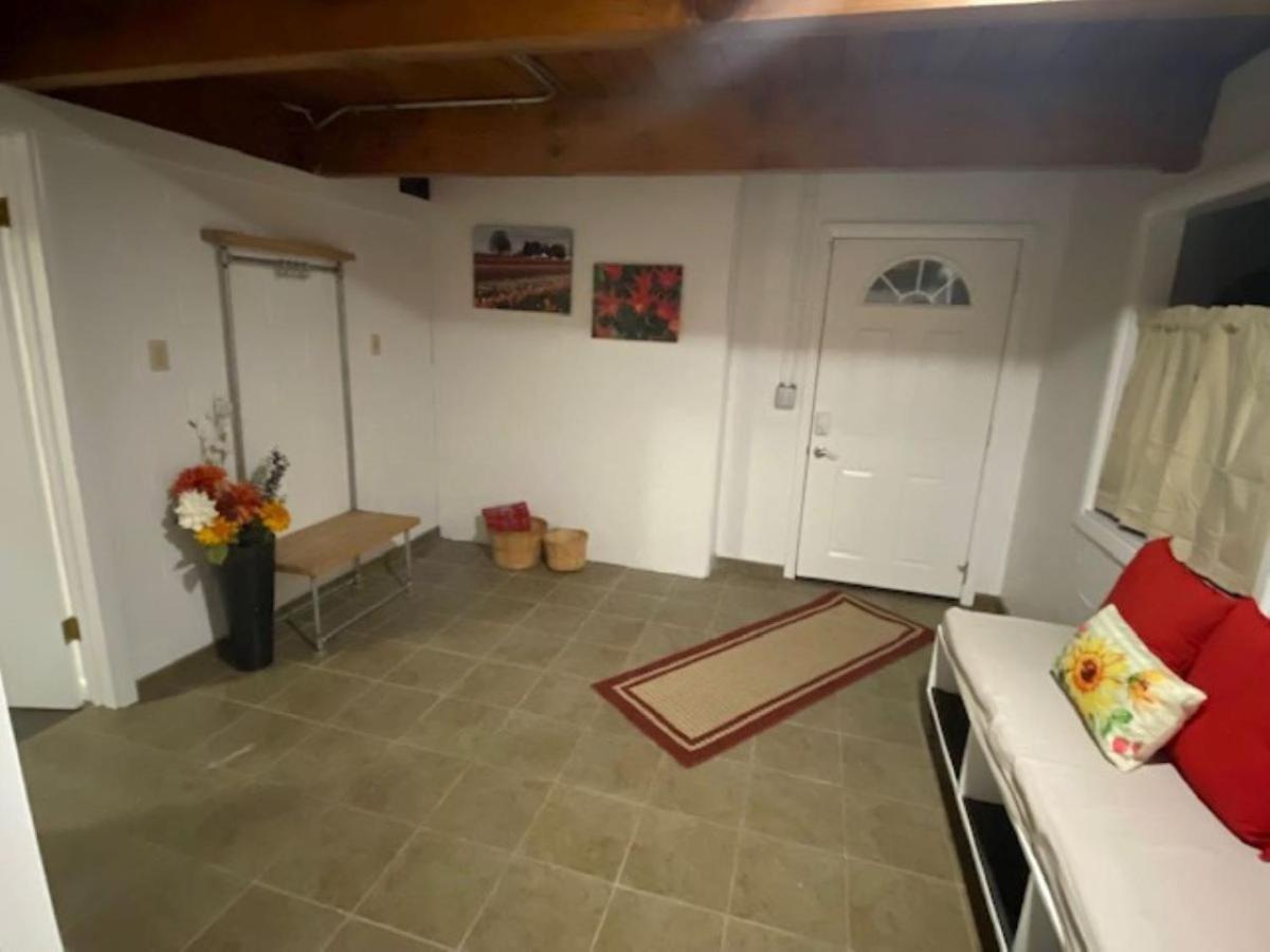 Spacious Lower Level Living All For You! 科瓦利斯 外观 照片